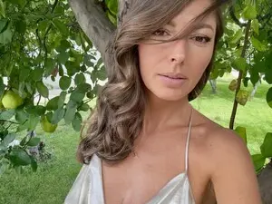 Myfreecams Free Live Porn of Nikolle_01