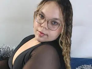 Myfreecams Live Sex Cam of Emmaeva
