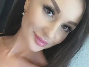 Myfreecams Free Live Porn of LianaQueen