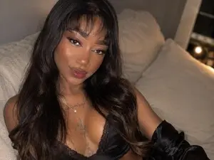 Myfreecams Free Porn Cam of Sweetmia1