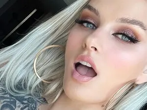 Myfreecams Adult Webcams of BonnieBazz