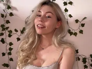 Myfreecams Free Live Porn of Cherry_Iwe