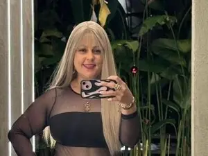 Myfreecams Free Live Porn of SammyGold7