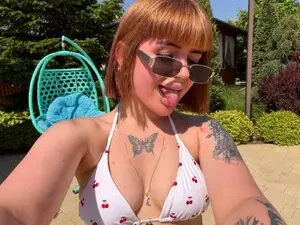 Myfreecams Sex Cam of VelvetEmber