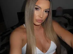 Myfreecams Best live sex cam show of Miaastarr