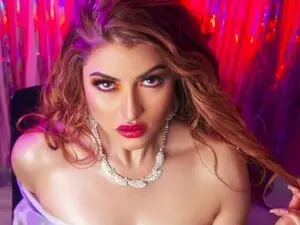 Myfreecams Watch Live Sex Cams of Cristal_evans