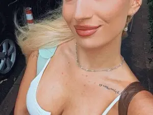 Myfreecams Best live sex cam show of Ella_Charm