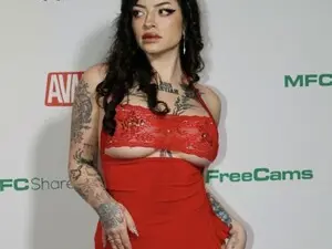 Myfreecams Sex Chat of Revrsecowgirl