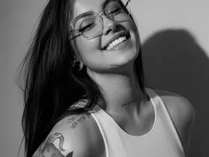 Myfreecams Live Sex Cam of Isa_Maiden