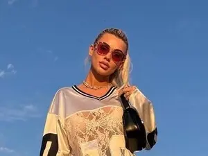 Myfreecams Adult Webcams of Serene_Sophie