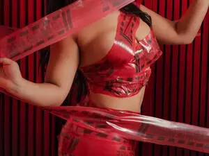 Myfreecams Live Sex Cam of Issafoxx