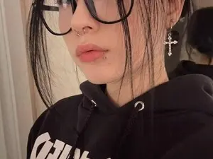 Myfreecams Sex Chat of Bingebae