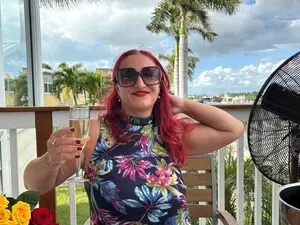 Myfreecams Free Live Porn of CURVYMILF46
