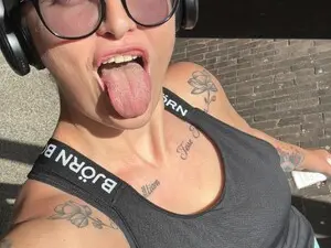 Myfreecams Free Porn Cam of LargeMargeXo