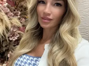 Myfreecams Live Sex of Spicyqueeen87