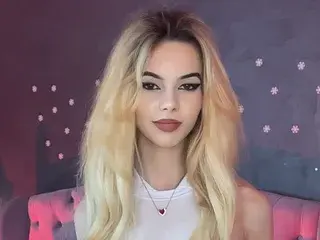 Streamate Adult Video Chat of AmiraLovely