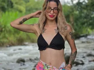 Streamate Nude Webcam of merrymendezz