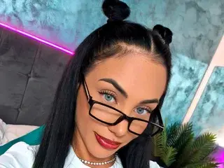 Streamate Free Porn Cam of Hazzell