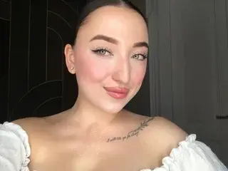 Streamate Live Porn of AVA_MAX