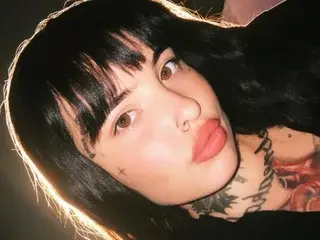 Streamate Private Sex Chat of HoneyDripsOnYou