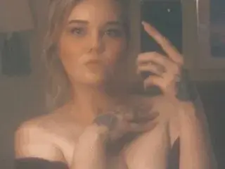 Streamate Free Porn Cam of IVY2224949444