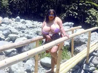 Streamate Best live sex cam show of brunella777