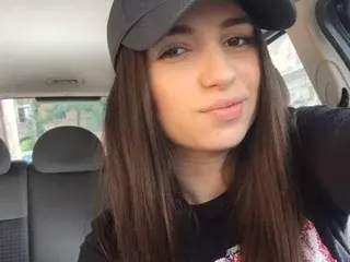 Streamate Sex Cam of LunaVixxxen