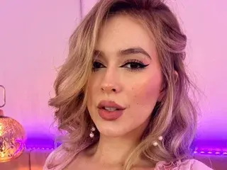 Streamate Nude Webcam of AnnieAdam