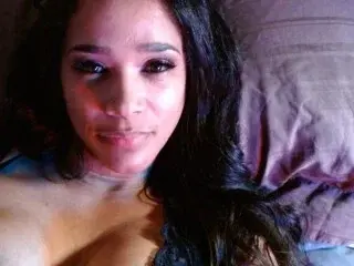 Streamate Watch Live Sex Cams of Leonoraaa
