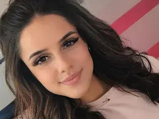 Streamate Sex Cam of SeniGrandee
