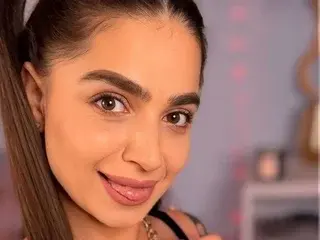 Streamate Adult Webcams of PureEllie
