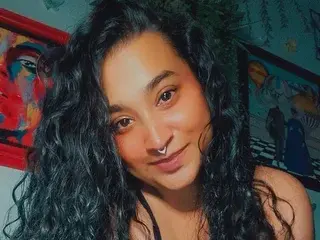 Streamate Watch Live Sex Cams of Munnie