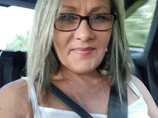 Streamate Private Sex Chat of IrishMilfRoxie34dd