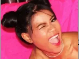 Streamate Live Sex Cam of NizaThainy