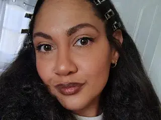 Streamate Adult Video Chat of BigBrownTittyMILF