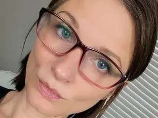 Streamate Live Sex Cam of CallMeDaisy