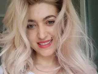 Streamate Watch Live Sex Cams of ElizabethRaegan