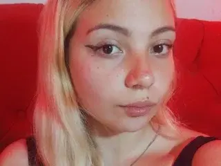 Streamate Free Live Porn of Harper_Fox18