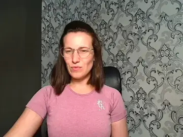 Stripchat Live Sex Cam of Kelly_Kisss