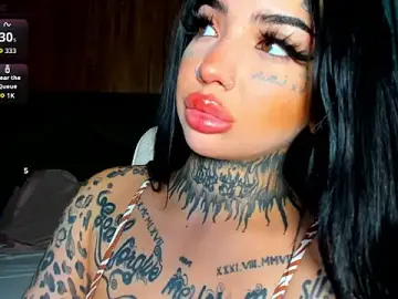 Stripchat Sex Cam of CreamyInkky_