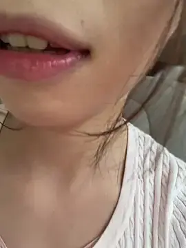 Stripchat Live Sex Cam of Yiyi-707