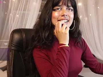 Stripchat Free Porn Cam of Saphyralux