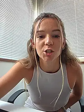 Stripchat Free Live Porn of lucie_mehott