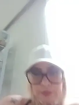 Stripchat Live Sex of CandieGilson__