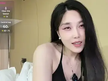 Stripchat Watch Live Sex Cams of Emma_qiqi
