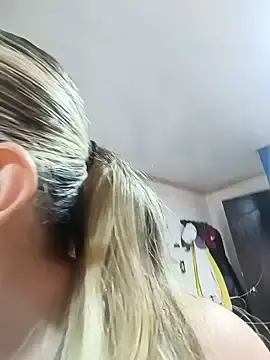 Stripchat Free Porn Cam of miss_hanna07