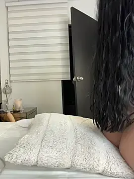 Stripchat Live Sex Cam of ALISSON_FOXXX1