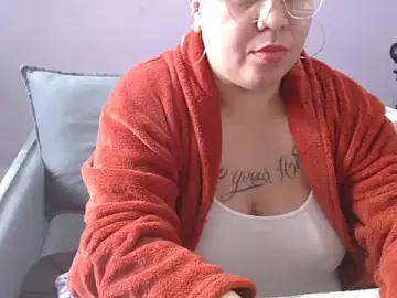 Stripchat Watch Live Sex Cams of June_Osborne