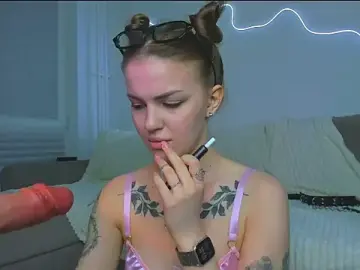 Stripchat Free Porn Cam of AkylinaGold