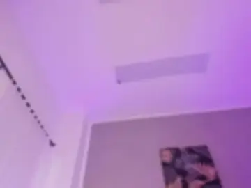 Stripchat Live Sex Cam of Peytonn_Monroe